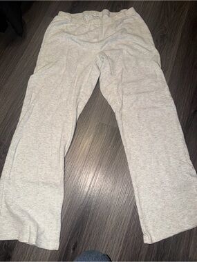 Brandy Melville Light Gray Sweatpants - Cozy Joggers